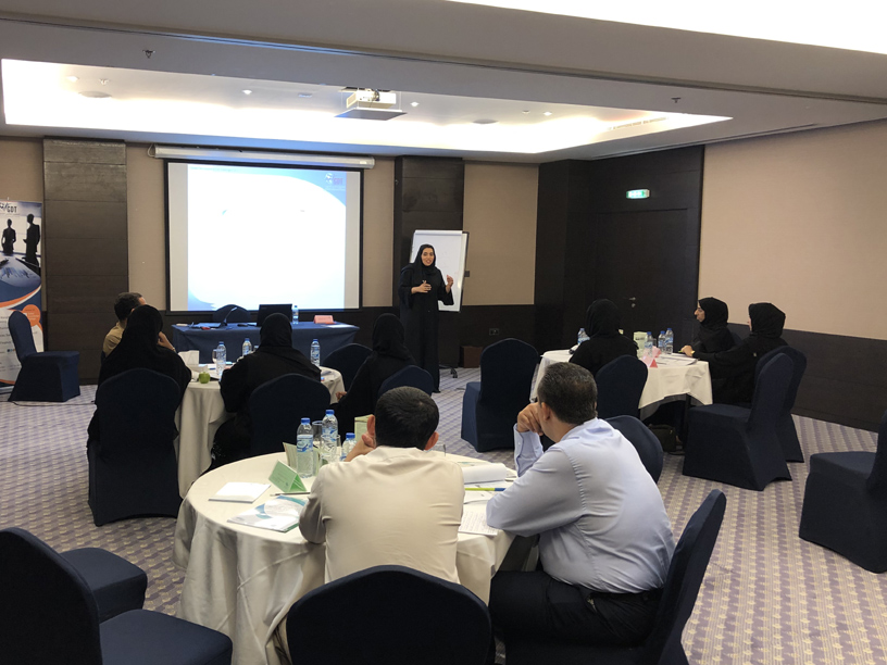 دورة فنون الإتيكيت والبروتوكول لعدد من القيادات